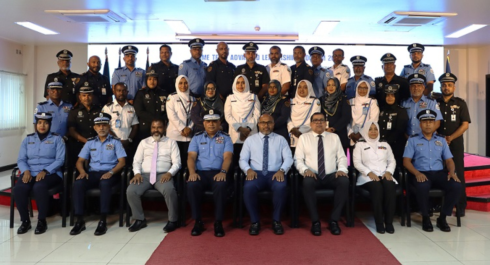 'ހޯމް ޓީމް އެޑްވާންސްޑް ލީޑަރޝިޕް ޕްރޮގްރާމް'ގެ ނިންމުމުގެ ރަސްމިއްޔާތު ބާއްވައިފި
