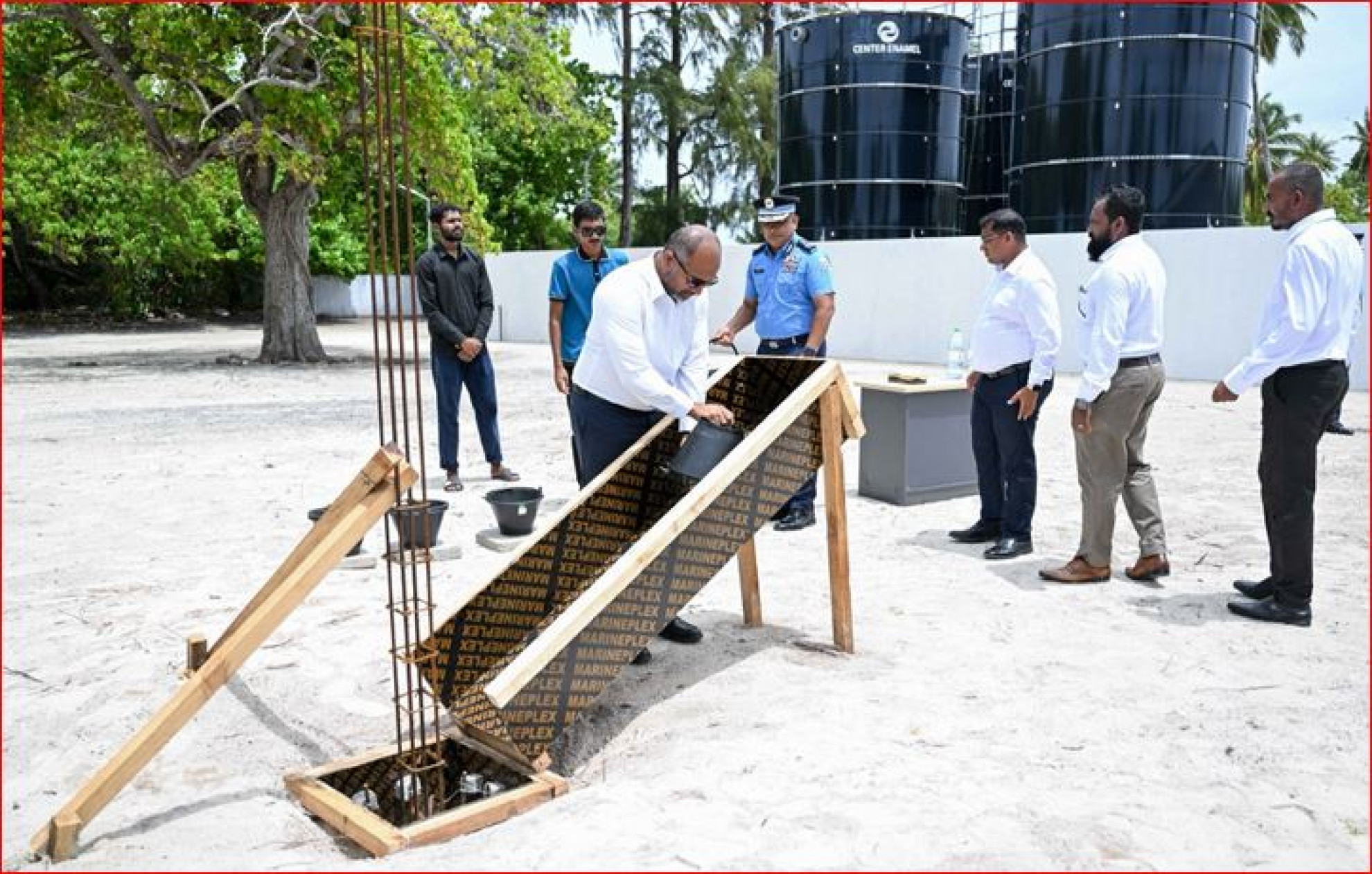 ލ. މުންޑޫ ފުލުހުންގެ މަރުކަޒު ޢިމާރާތް ކުރުމުގެ ޢަމަލީ މަސައްކަތްވެސް ފަށައިފި