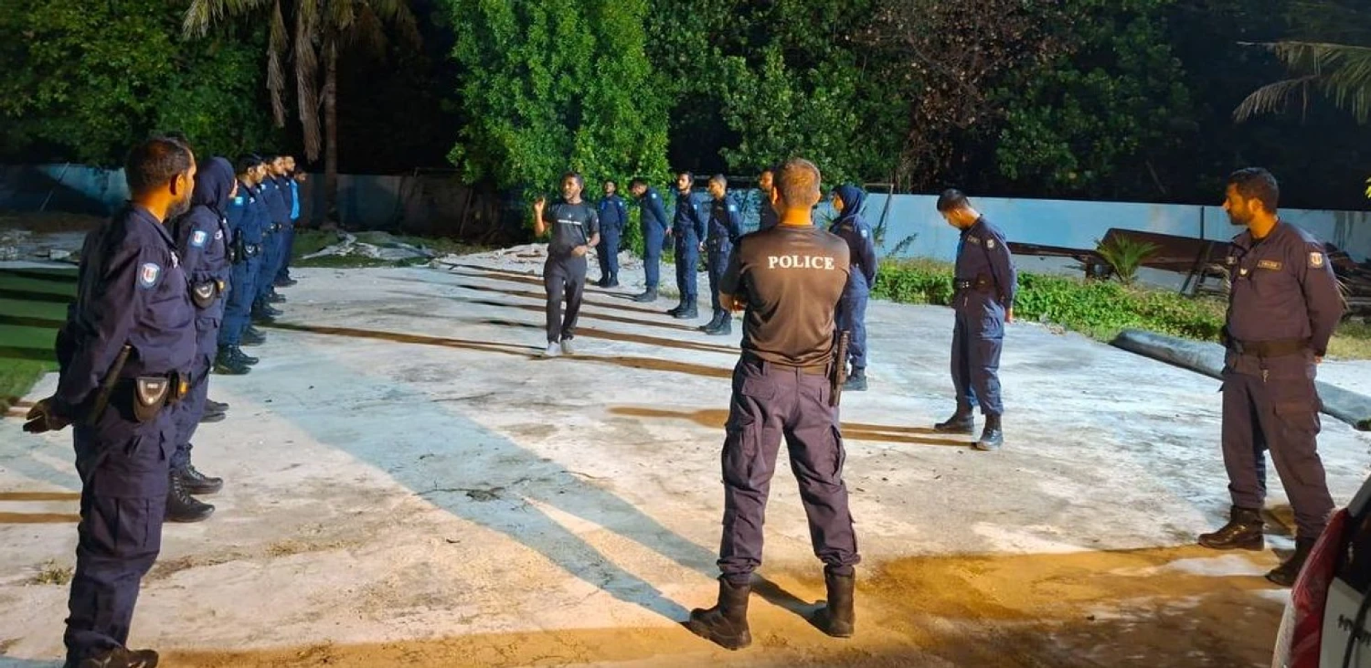 އއ. އަތޮޅު ފުލުހުންނަށް އޮސްޓް ރިފްރެޝަރ ޕްރޮގްރާމް ހިންގައިފި