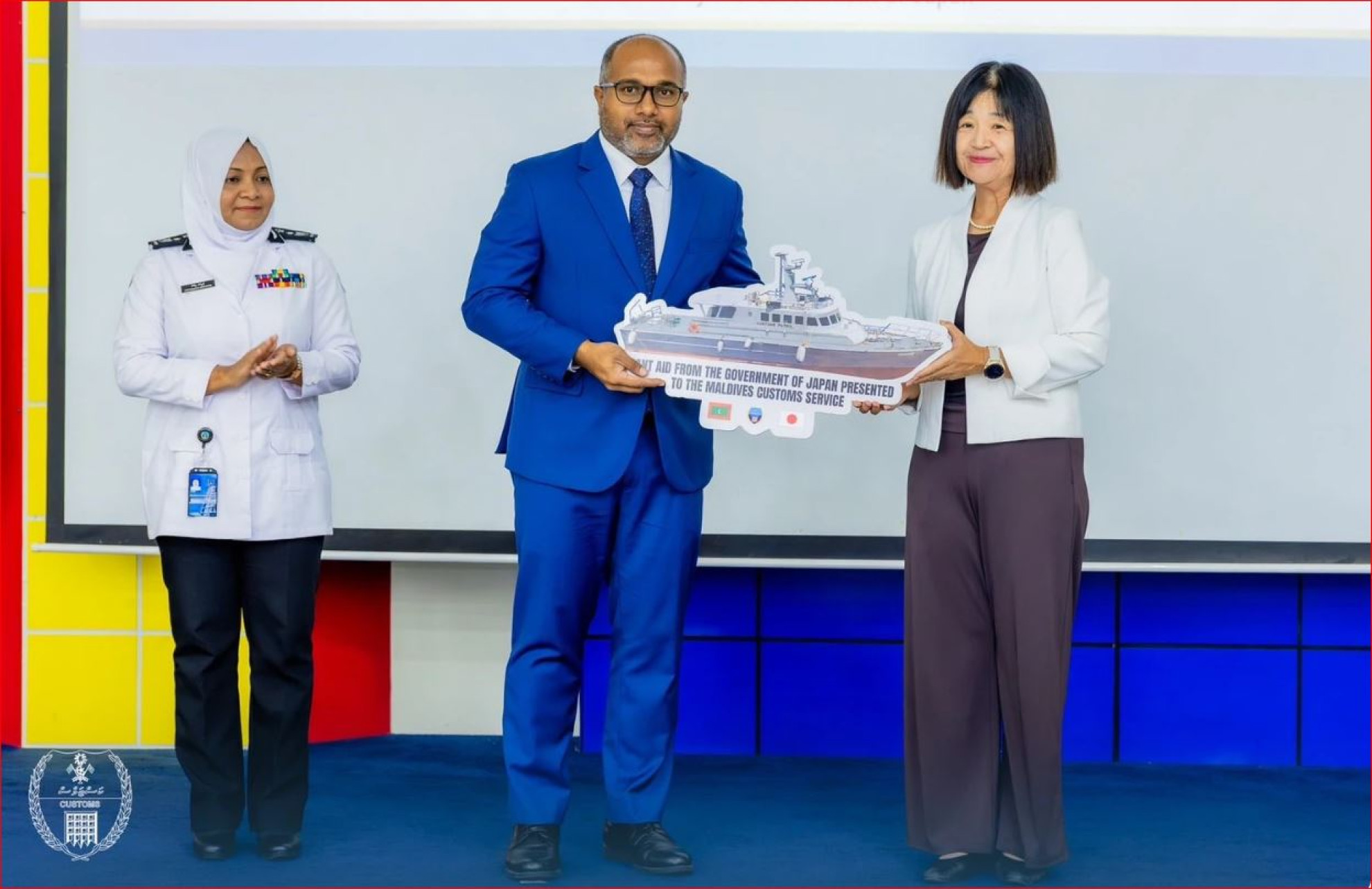 82 ފޫޓުގެ ޕެޓްރޯލް ވެސަލްއެއް ޖަޕާނު ސަރުކާރުން ކަސްޓަމްސްއަށް ހަދިޔާކޮށްފި