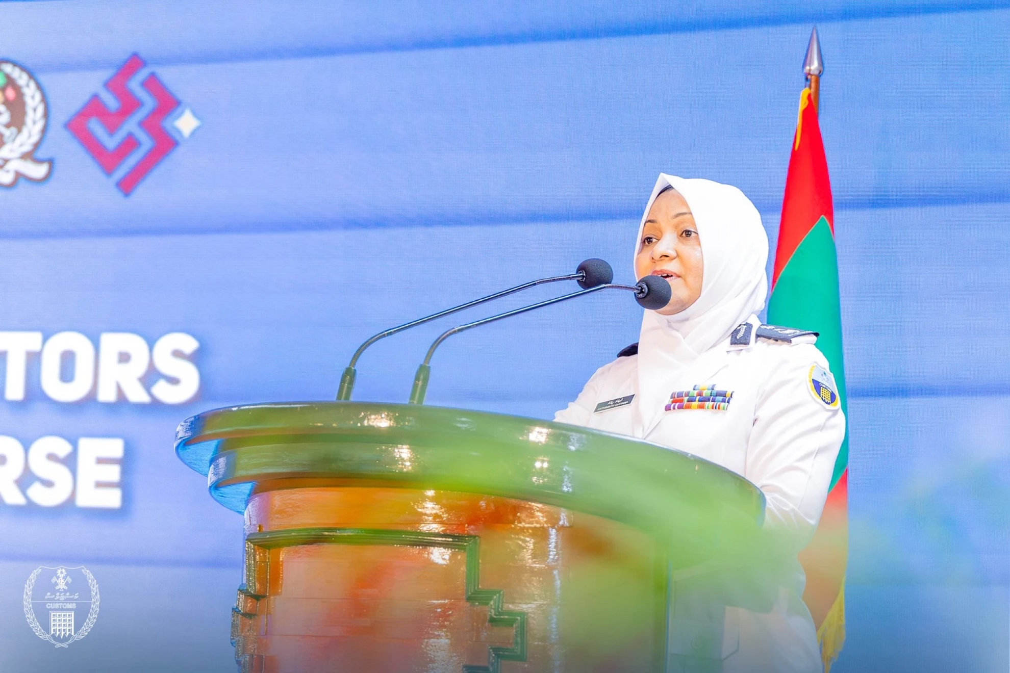 ޔުނީފޯމްއެޅި މުއައްސަސާތަކުގައި އަންހެން މުވައްޒަފުން މަސައްކަތް ކުރަނީ ޒިންމާދާރުކަމާއެކީގަ: ދިޔާނާ